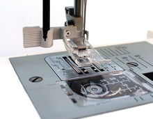 Load image into Gallery viewer, JANOME HD5000 SEWING MACHINE
